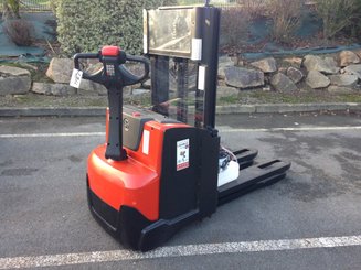 Gerbeur BT SWE120 - 1