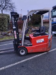 Chariot élévateur frontal 3 roues BT C3E 180 - 2