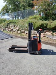 Gerbeur BT SWE200D - 1