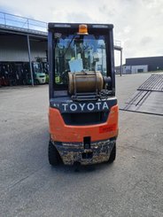 Chariot élévateur gaz Toyota 02-8FGF15 - 1